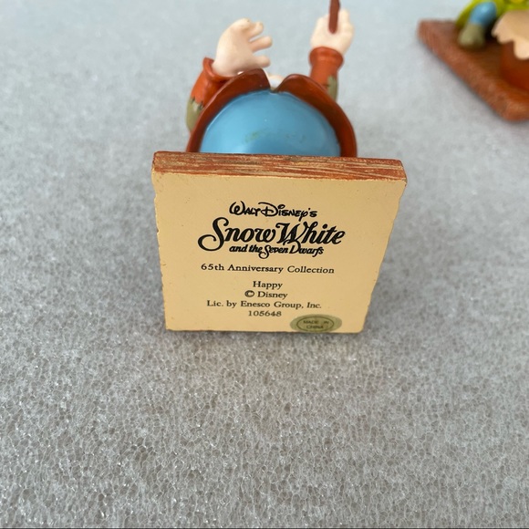 Disney’s “Snow White & the Seven Dwarfs” 65th Anniversary Collection - Picture 4 of 16